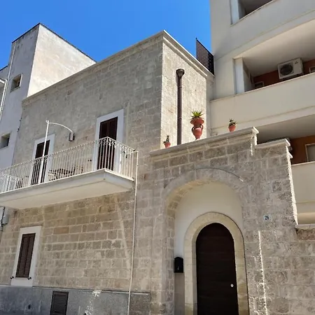 Casa Oberdan - Private Parking Monopoli